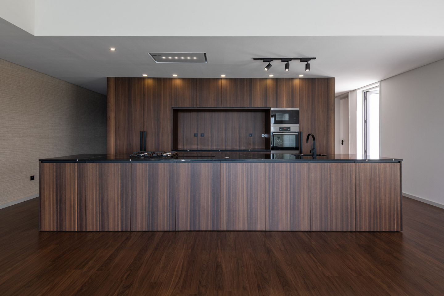 INNER-DESIGN-INTERIORES-